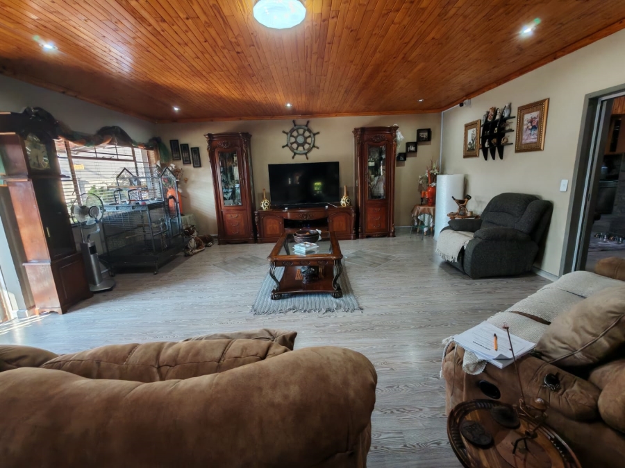 3 Bedroom Property for Sale in Vaalpark Free State